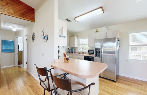 Port Pine Heights House | Open Water Access canal home, large kitchen, WIFI, central AC