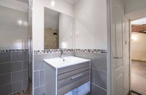 Sud Charente House | Holiday Home 'Domaine Chez Les Rois' with Private Pool, Private Terrace and Wi-Fi