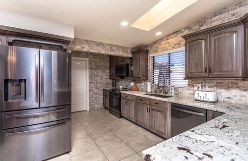 Lake Havasu City House | Lakeside DREAMstay | Pool | Spa | Bball | Firepit
