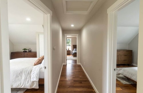 Parkland Bed & Breakfast | Comfy Twin Beds in Tacoma