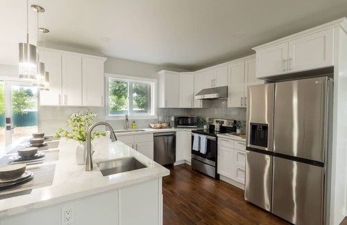 Parkland Bed & Breakfast | Comfy Twin Beds in Tacoma