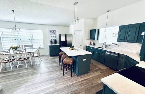 Fort Walton Beach House | Luxurious 3-bedroom house close to Hurlburt Field and beach