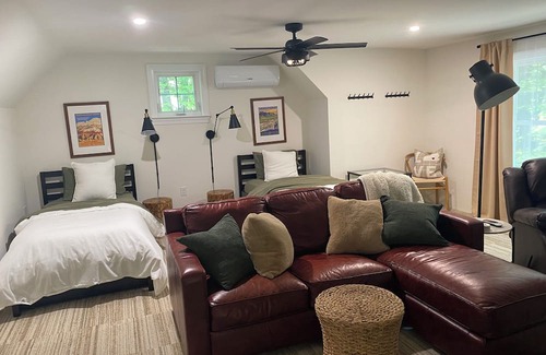 Treasure Lake House | Bright Lake View Home in Bimini, Perfect for Families!