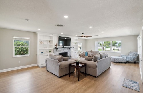 Winter Haven House | Serene Lakeview Getaway Near Central FL Theme Parks