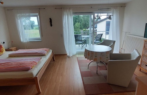 Bad Buchau Apartment | Federseeflair - Guest House in Bad Buchau with Pool & Kitchen