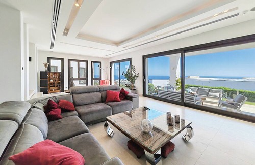 Marbella House | Modern Villa with Breathtaking Sea View and Top Amenities