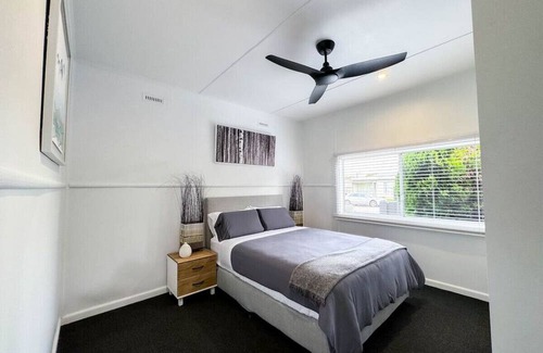 Norlane House | Peaceful Escape: Family-Friendly and Pet Welcoming Getaway