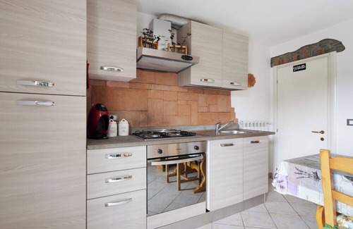 Beverino Apartment | Comfortable Apartment 'La Casa Sulla Collina' with Balcony
