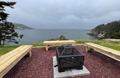 Chance Cove Apartment | Cozy Cliffside Chance Cove Unit #1 with Breakfast Included