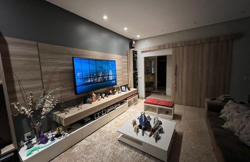 Rio Verde Apartment | Enjoy a Cozy Stay with Pool Table and Fun Pottery Classes