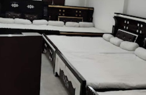 Bettiah Hotel | Discover Vishnu Utsav Bhawan Gonauli: Family-Friendly Stay