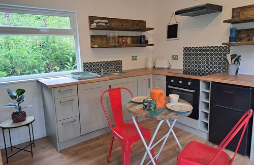 Christchurch Cabin | Secluded Treehouse Retreat with Hot Tub in Exmoor Wildlife