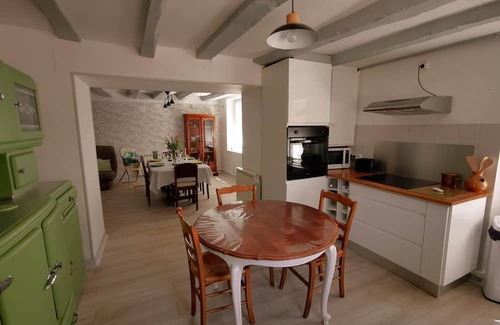 Descartes Cottage | Gite Descartes, 3 bedrooms, 7 persons