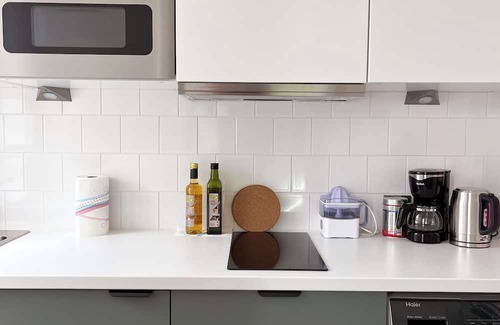 Postel Apartment | Spacious Studio In Best Area (LOUISE)