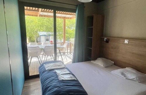 Brissac House | Camping - Piscine - eehdhd