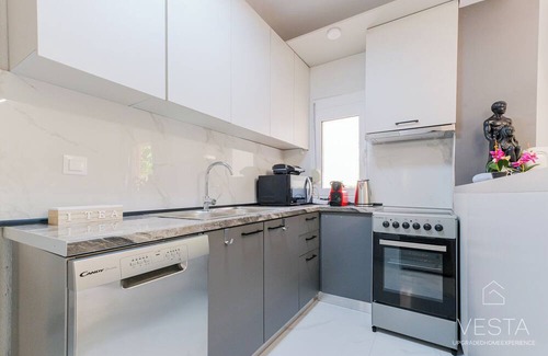 Nikita House | Artistic Flair 3-bdrm Maison, 90m to Nikiti beach