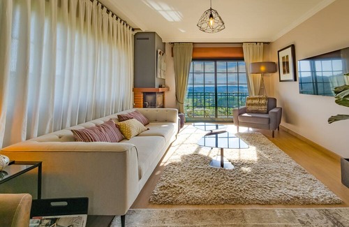 Quintans Apartment | Villa Regina: Luxurius Seaside Escape