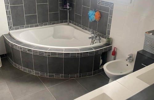 Aimargues House | Location 20mn from the beach and 5mn from the freeway entrance