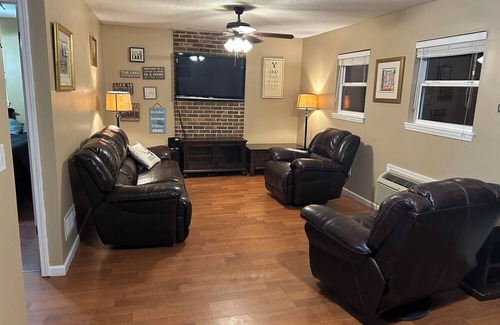 Reed Creek Apartment | Cozy 1-bedroom apartment in Hartwell with WiFi, AC, lake access. Sleeps 5.