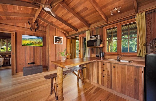 River Heads Cabin | Mango Lodge romantic cabin at River Heads near Fraser Island