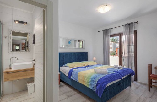 Borik Villa | Villa Eucaliptus - Six Bedroom Villa, Sleeps 12