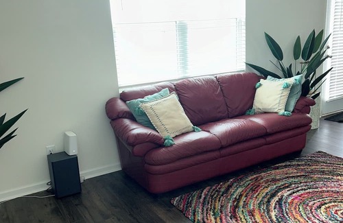 Stockbridge House | Clean and stylish 1-bedroom with WiFi, AC near ATL