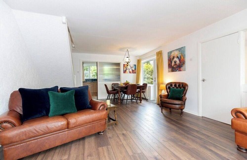 Guisborough House | Cul-De-Sac Cove in Guisborough!