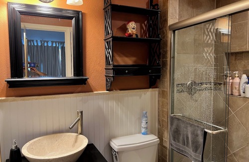 Northeast Pensacola House | Artsy 2bdr/2bath house close to I10. Pet friendly with fenced yard!