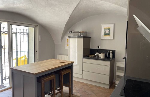 Arpaillargues-et-Aureillac House | Delightful 8-bedrooms stone houses next to Uzès with a beautiful mosaic pool!