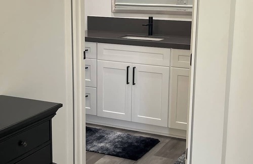 Downtown Phoenix House | 2-bedroom 2 bath modern house mile from Phoenix downtown. Private ground level
