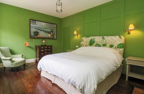 Sutton on the Forest Cottage | CHAUFFEURS COTTAGE, pet friendly, with open fire in Huby