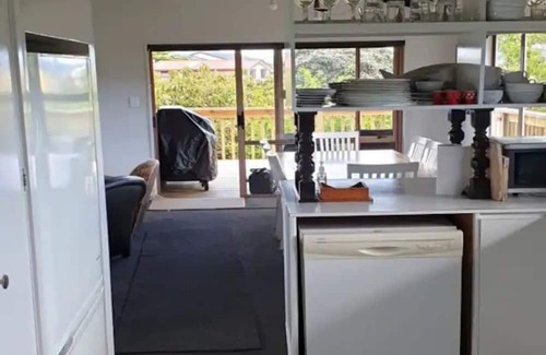 Cooks Beach House | Hosts on the Coast Holidays on Hardy