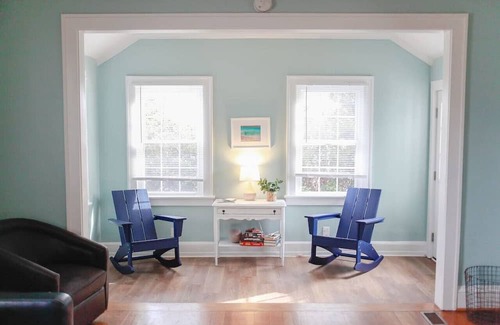 Bayview Condo | Relax at Sandy Feet Retreat: Ocean View Beach Escape
