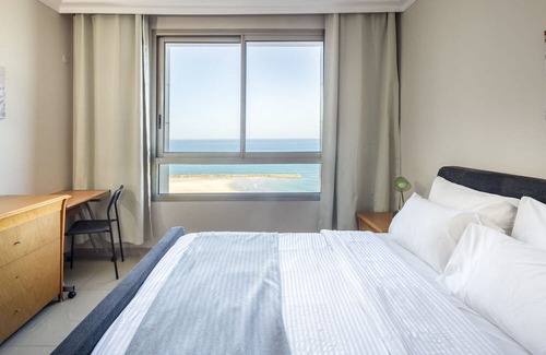 Haifa Apartment | Cozy Carmel Seaside Retreat with Family-Friendly Amenities