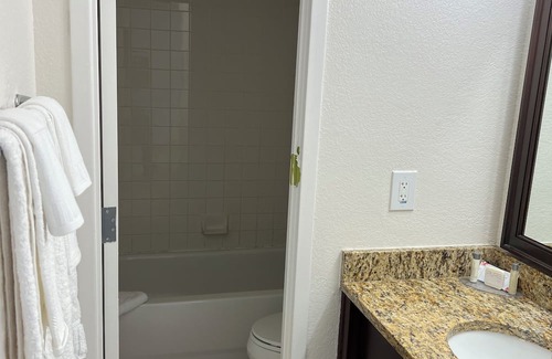 Northeast Virginia Beach Resort | Beachfront Bliss at Va Beach's Prime Quarters This Labor Day