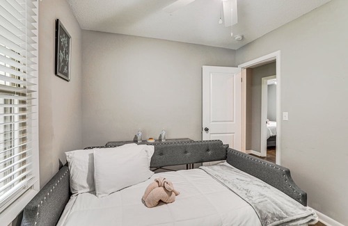 Goose Creek House | Pet-Friendly Getaway in Goose Creek Near Charleston