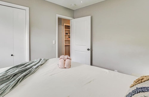 Goose Creek House | Pet-Friendly Getaway in Goose Creek Near Charleston