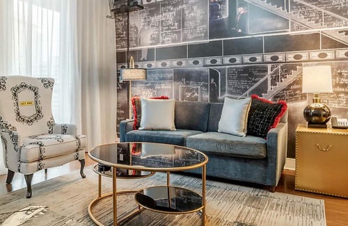 Central Business District Resort | Experience Essence Festival Weekend with Rooftop Pool & Gym