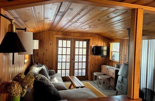 Lakeville House | Lakefront Getaway. Access to Boston, Cape Cod and historic Plymouth.