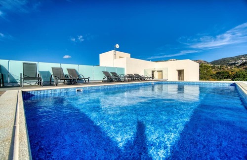 Tala Apartment | Beautiful Tala Sea View 201 - Family-Friendly Apartment