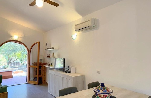 Campulongu House | Discover Campulongu House: Family-Friendly with Spa & Hot Tub