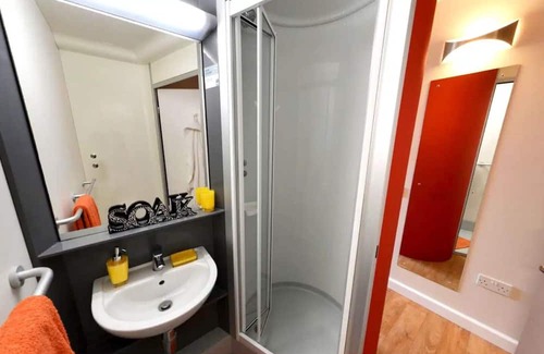Tottenham Hale Apartment | Budget-Friendly Accommodation in London for Students