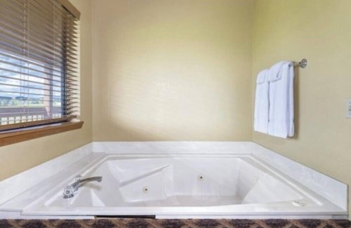 Pagosa Springs Resort | Elegant One-Bedroom Retreat with Premium Amenities
