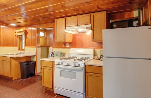 Sedona Cabin | Inviting Sedona Cabin Near Trails and Swimming Hole!