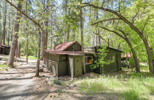 Sedona Cabin | Pet-Friendly Sedona Gem with Natural Swimming Hole Retreat