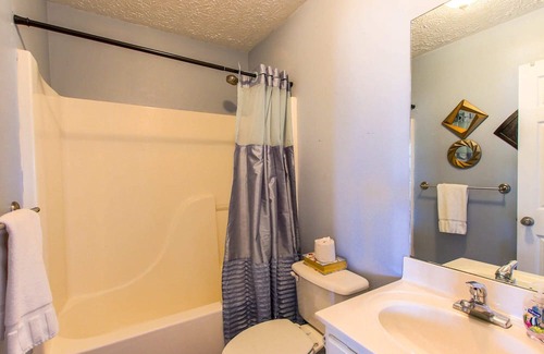 Leesburg House | Pet-Friendly House #12 with Pool View in Sweet Home Alabama