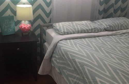 Calgary House | Convenient 2 Bedroom Suite Near Stampede Park!