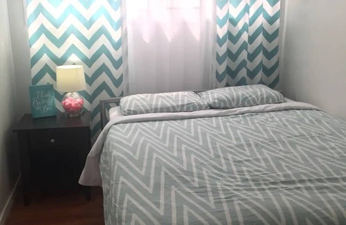 Calgary House | Convenient 2 Bedroom Suite Near Stampede Park!