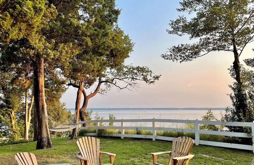 White Stone House | Scenic Retreat on the Northern Neck with Private Beach Access