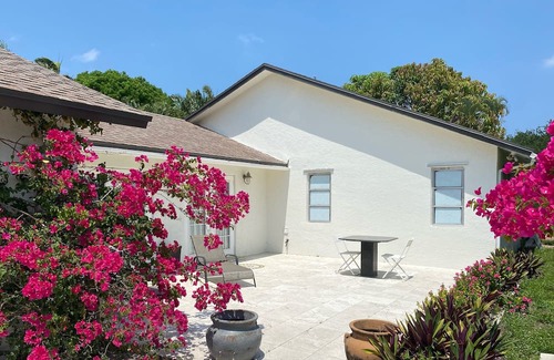 South Palm Park Neighborhood Association Apartment | Cozy Studio Apartment – Steps from the Ocean & Waterfront Park